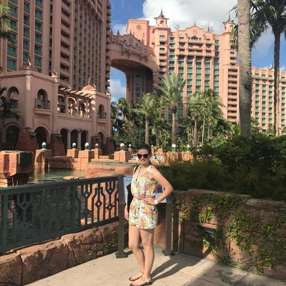 Meet your Posher, Stephanie - Picture 5 of 5